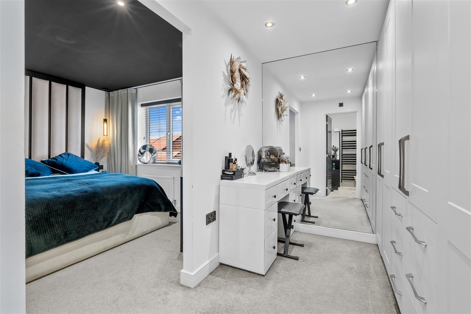 Master Bedroom/Dressing Area